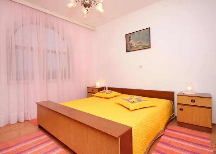 Apartment By The Sea Prigradica, Korcula - 9140 *